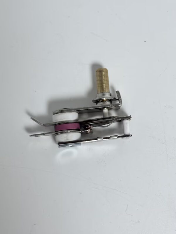 Termostat bimetalový